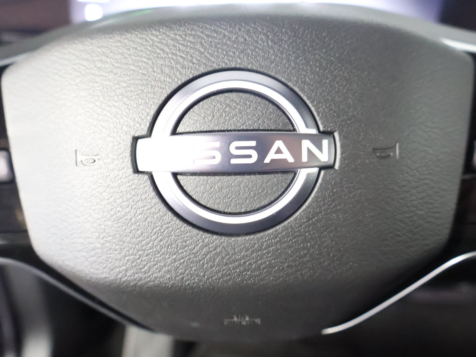 Used 2024 Nissan Ariya AWD image 31
