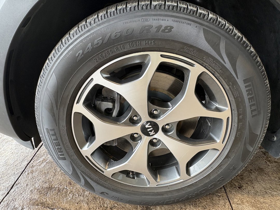 Used 2020 Kia Telluride EX image 10