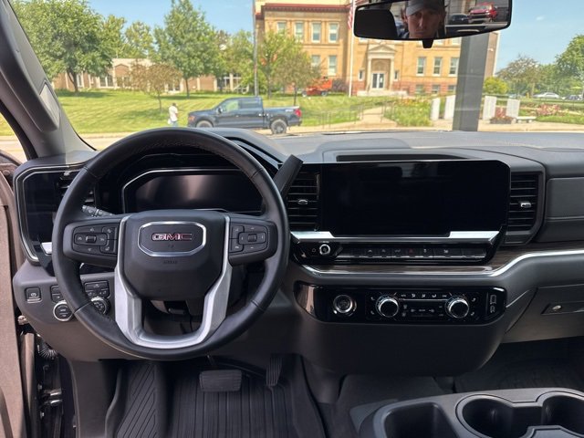 Used 2024 GMC Sierra 1500 Elevation image 13