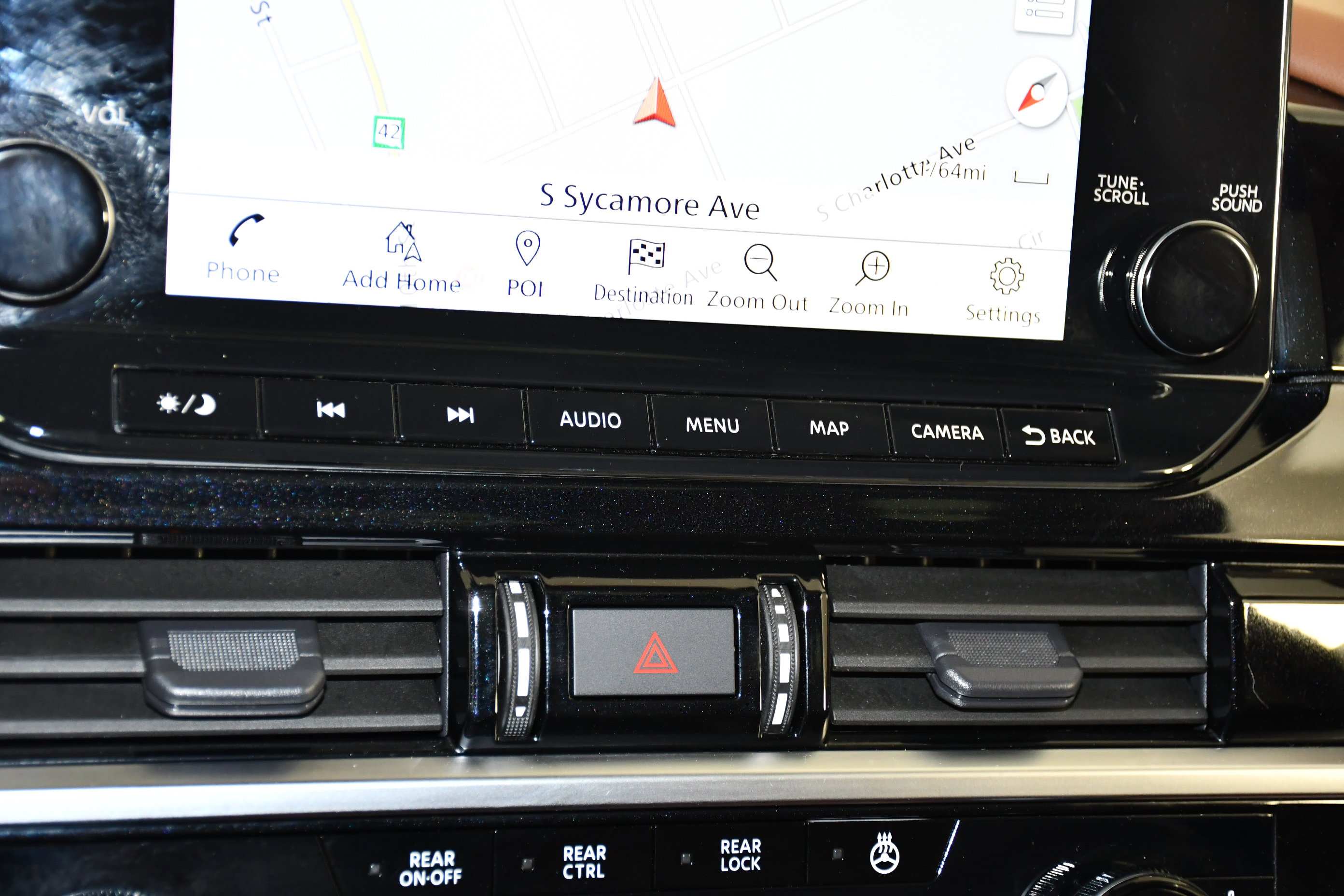 Used 2023 Nissan Pathfinder Platinum image 30