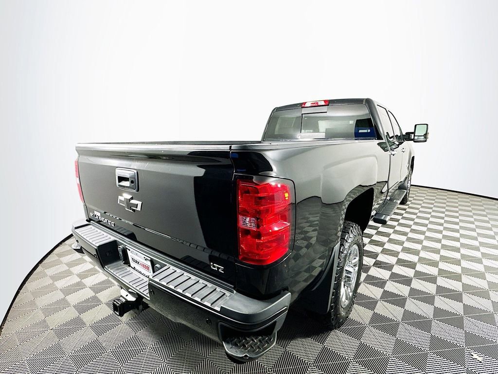 Used 2018 Chevrolet Silverado 3500 LTZ w/ Duramax Plus Package image 10