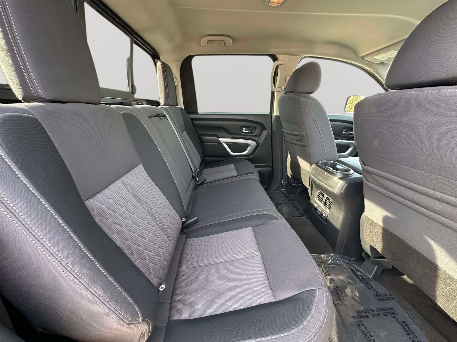 Used 2020 Nissan Titan SV w/ SV Convenience Package image 27