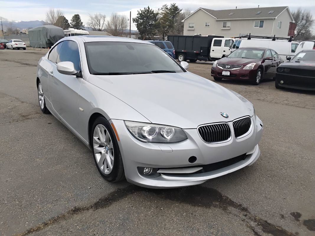 Used 2011 BMW 328i image 3