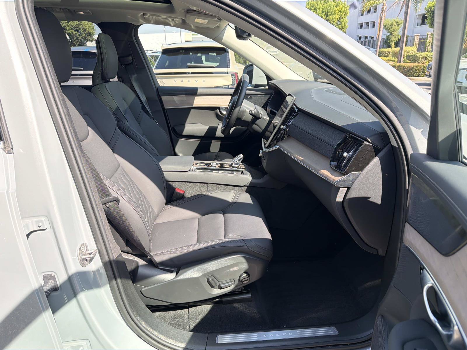 Certified 2026 Volvo XC90 B6 Plus AWD/4WD image 26