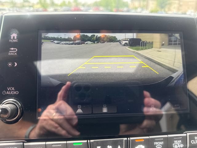 Certified 2024 Honda Odyssey Elite image 17