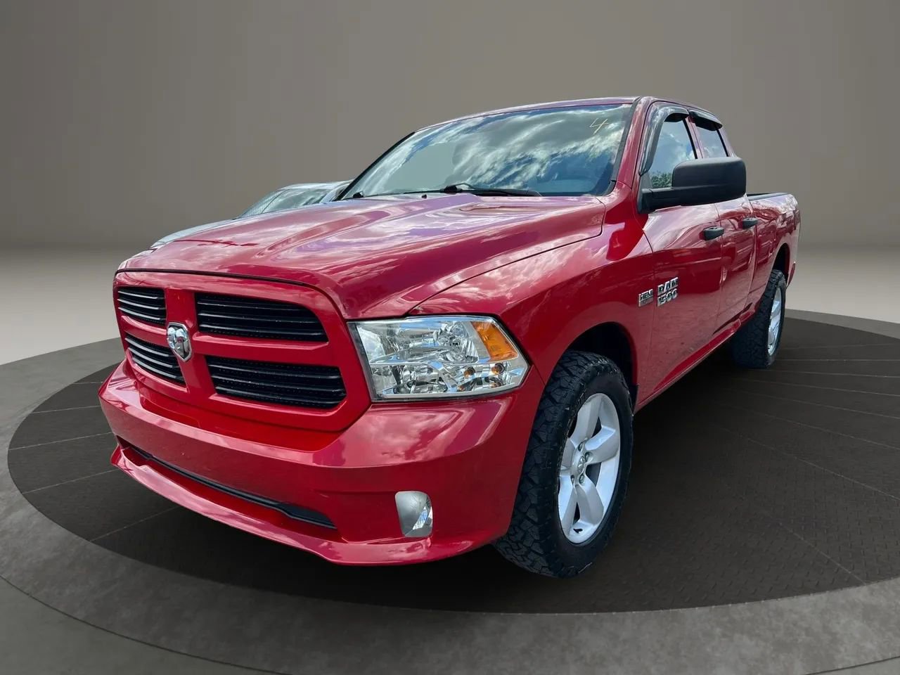 Used 2016 RAM 1500 Express AWD/4WD image 1