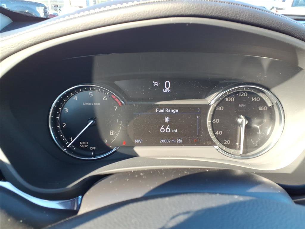 Certified 2023 Cadillac XT4 Luxury w/ Cold Weather Package image 25