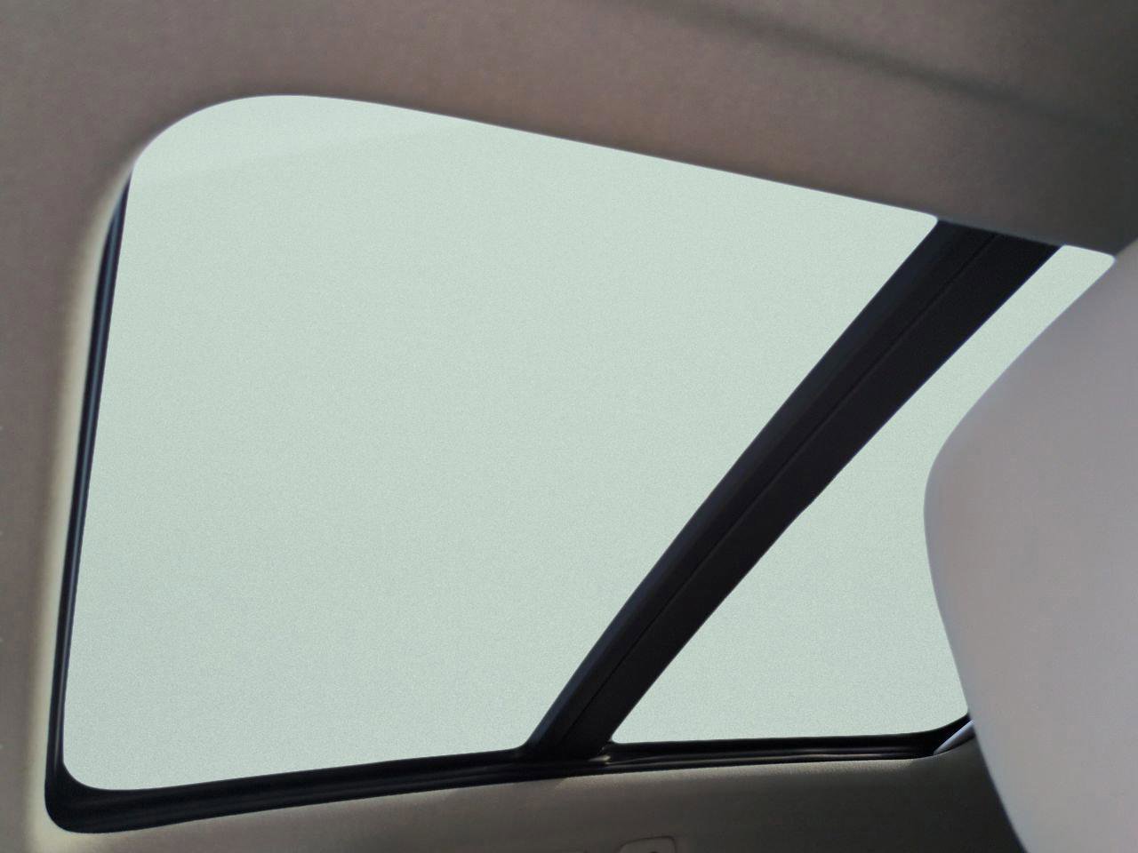 New 2025 Volvo XC40 B5 Plus w/ Protection Package Premier image 16