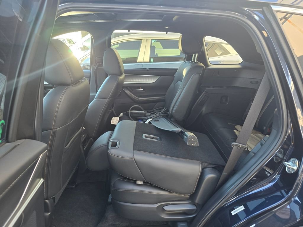 Used 2024 MAZDA CX-90 Plug-In Hybrid w/ Premium Plus image 17