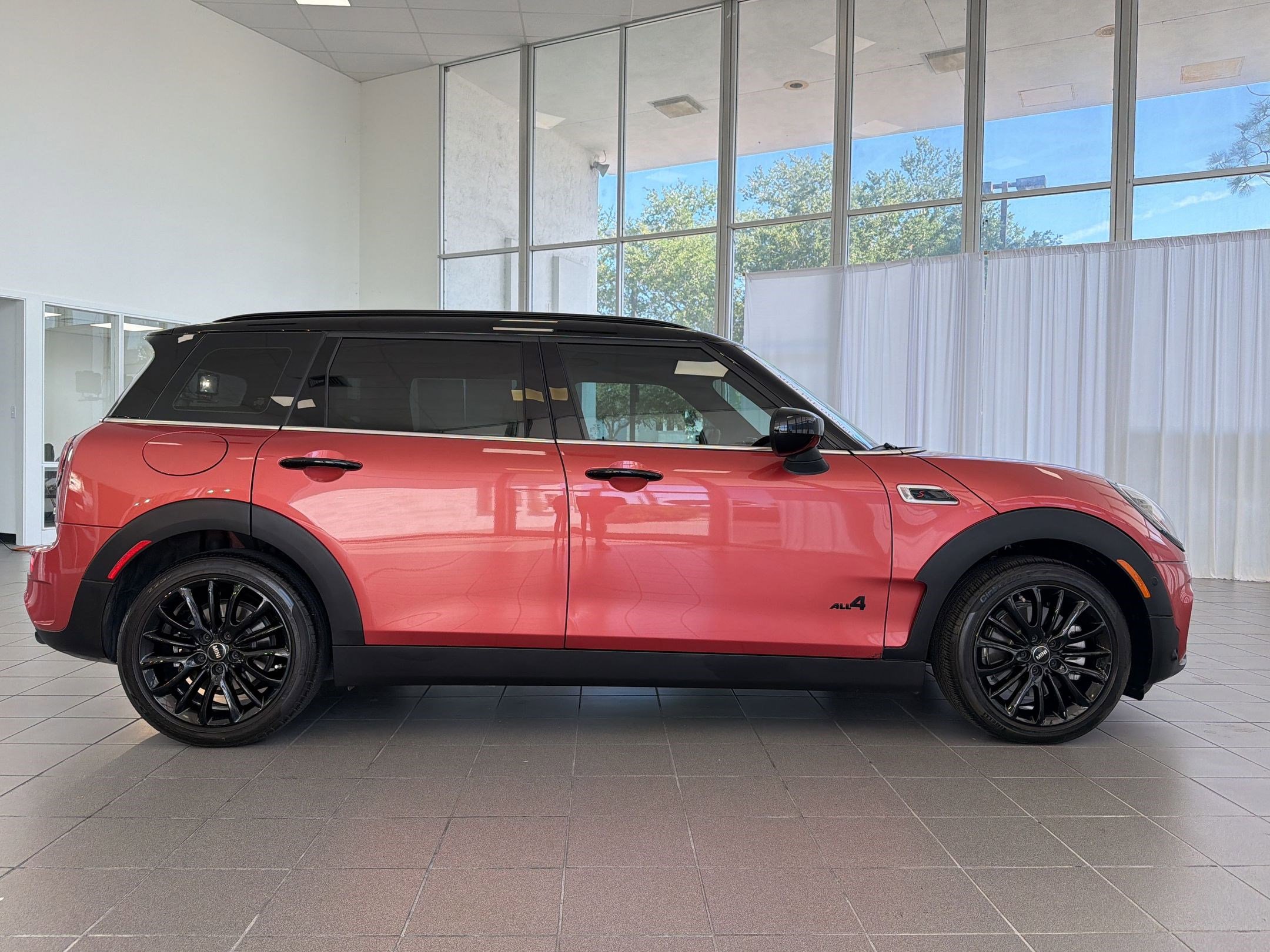 Certified 2024 MINI Cooper Clubman S AWD/4WD image 8