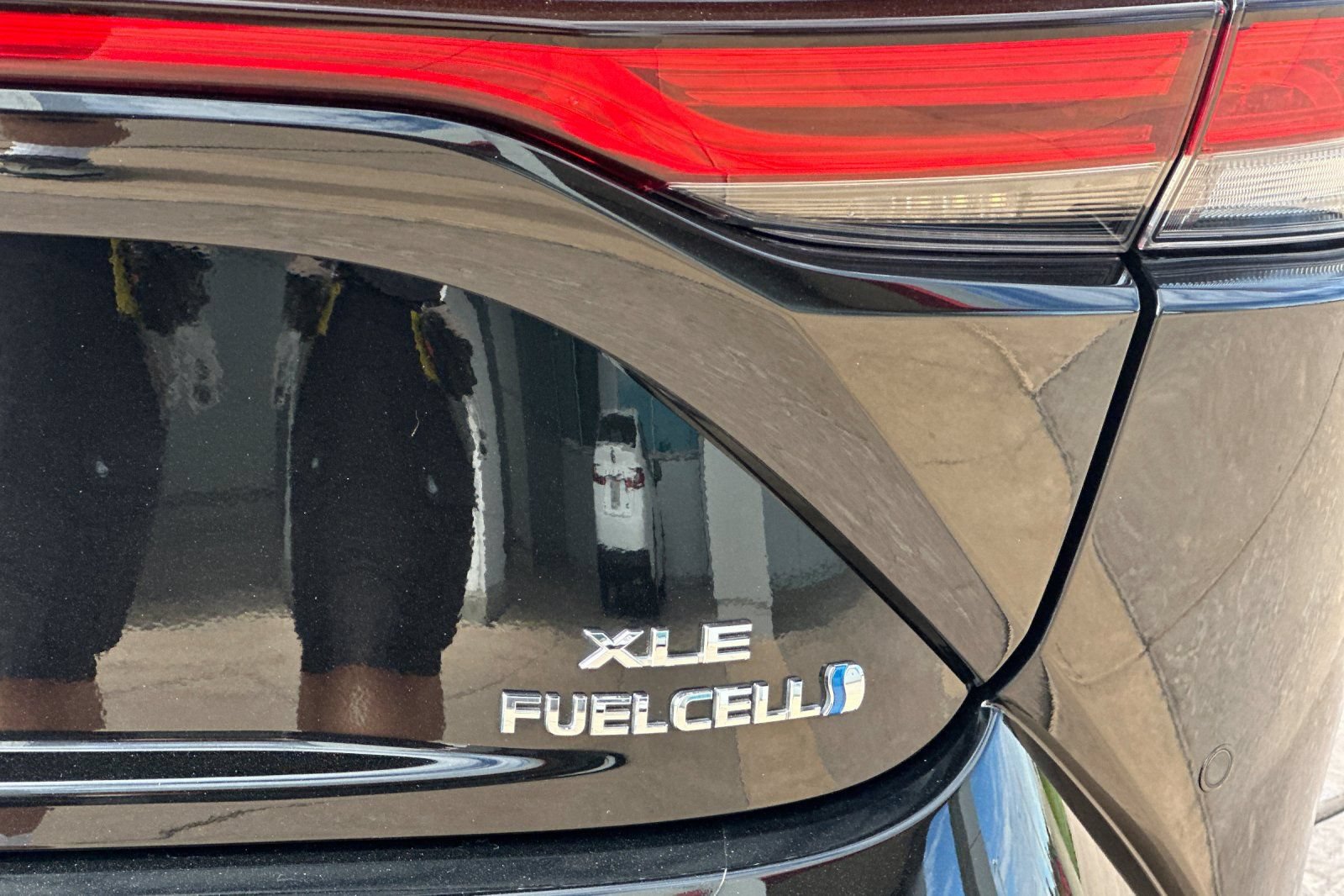 Certified 2023 Toyota Mirai w/ Advanced Technology Package RWD image 32