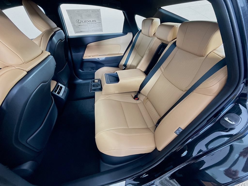 New 2026 Lexus ES 350e FWD image 17