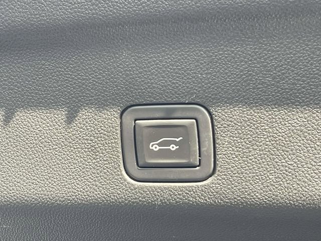 Used 2025 Chevrolet Tahoe LT AWD/4WD image 22