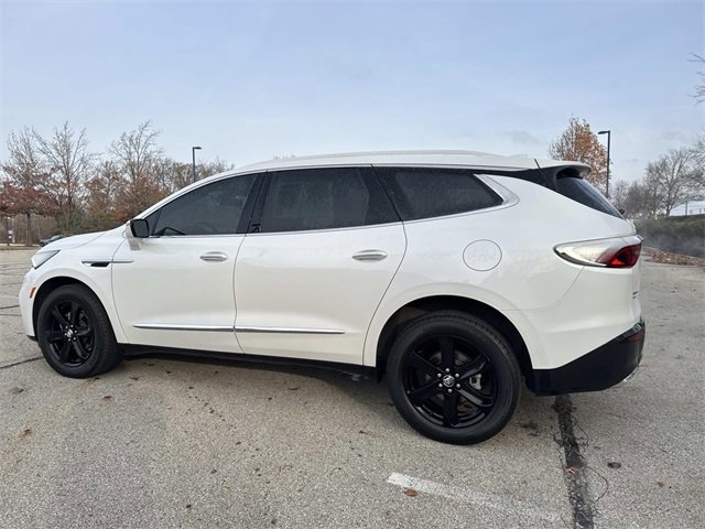 Used 2023 Buick Enclave Essence w/ Experience Buick Package image 3