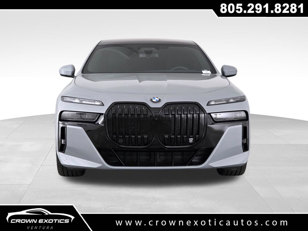 Used 2023 BMW 760i xDrive w/ Executive Package AWD/4WD image 2