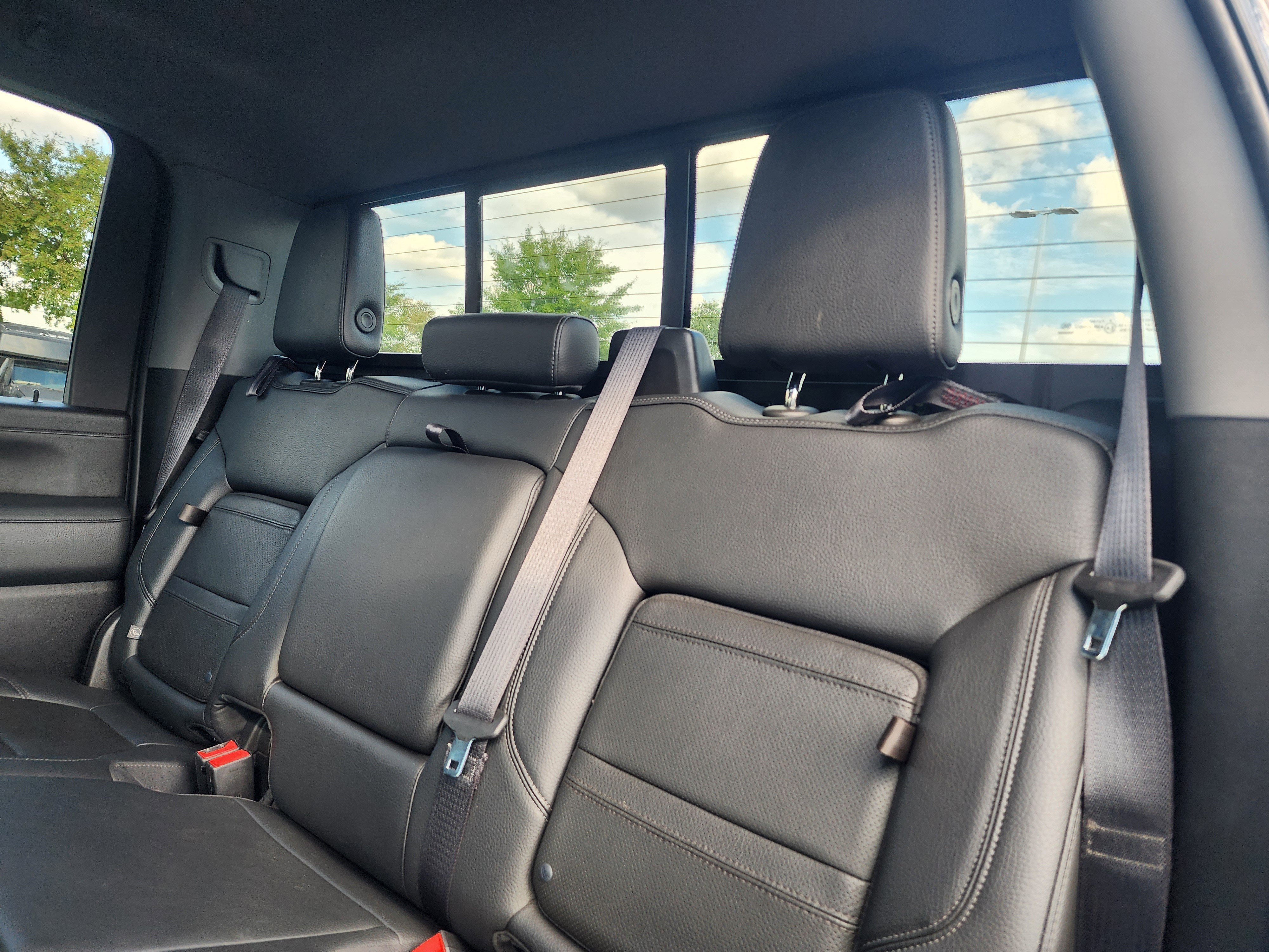 Used 2022 GMC Sierra 3500 Denali image 14