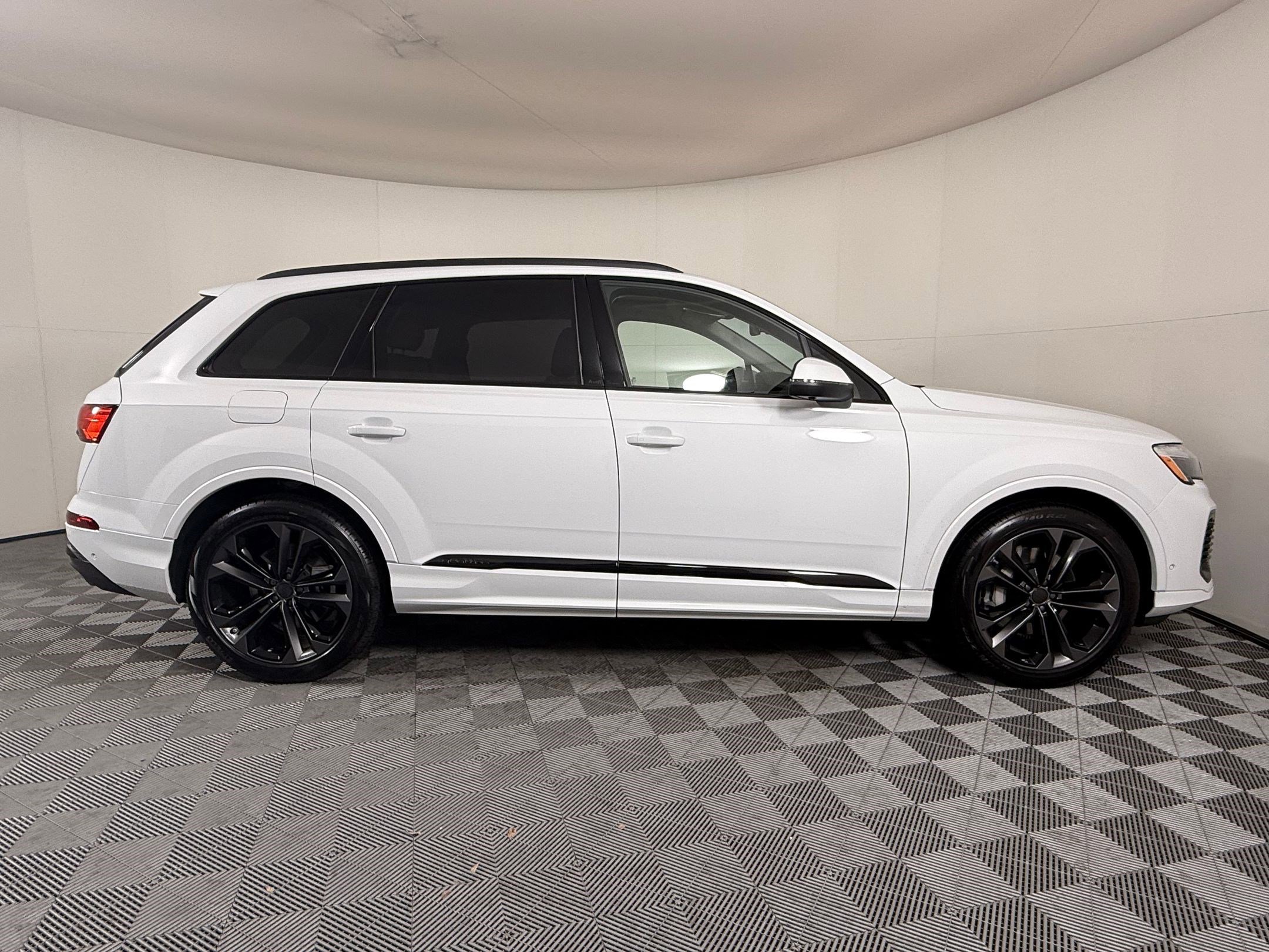 New 2026 Audi Q7 3.0T Premium Plus image 8
