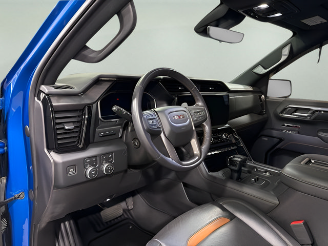 Used 2022 GMC Sierra 1500 AT4 w/ AT4 Premium Package AWD/4WD image 12