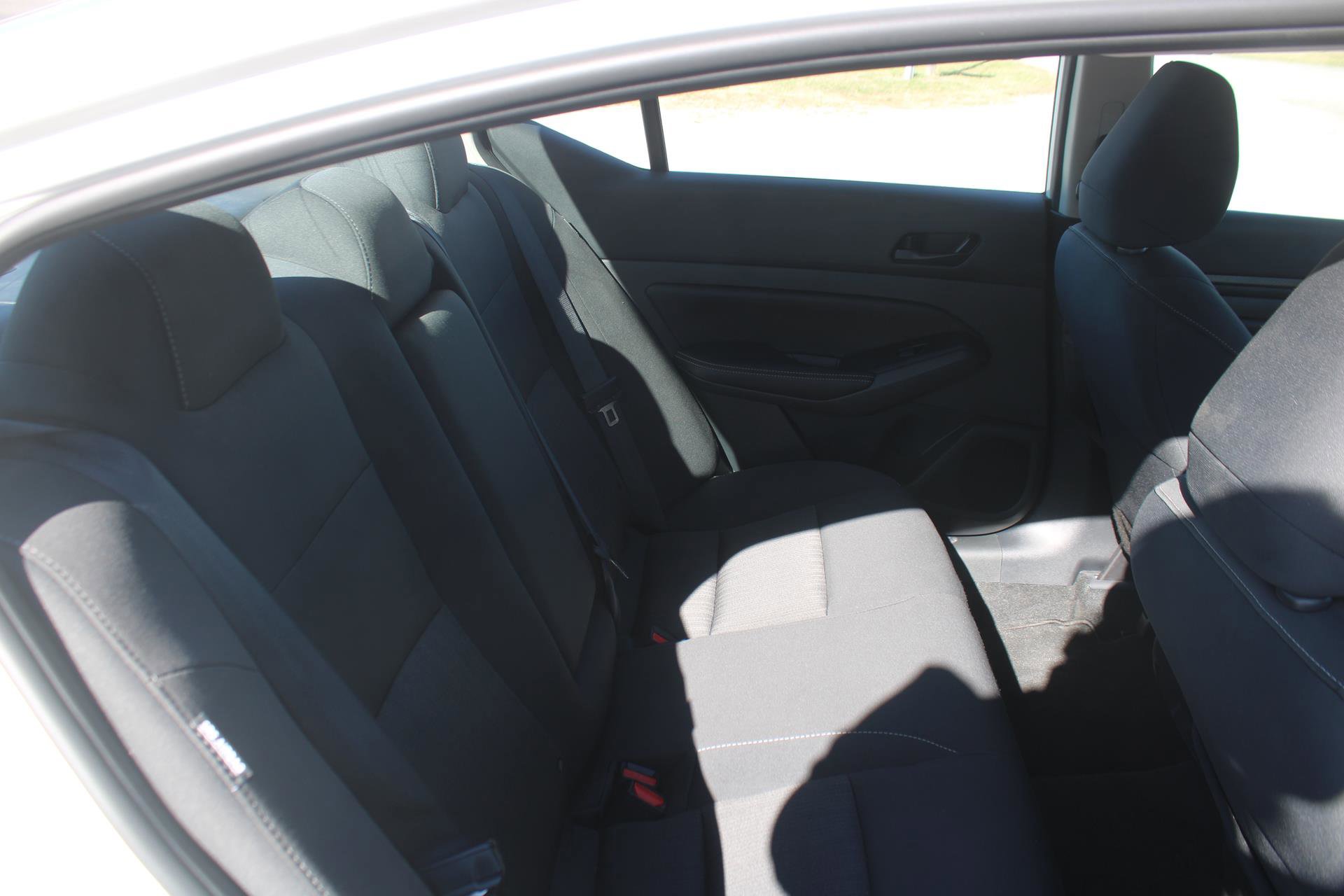 Used 2025 Nissan Altima 2.5 SV image 19