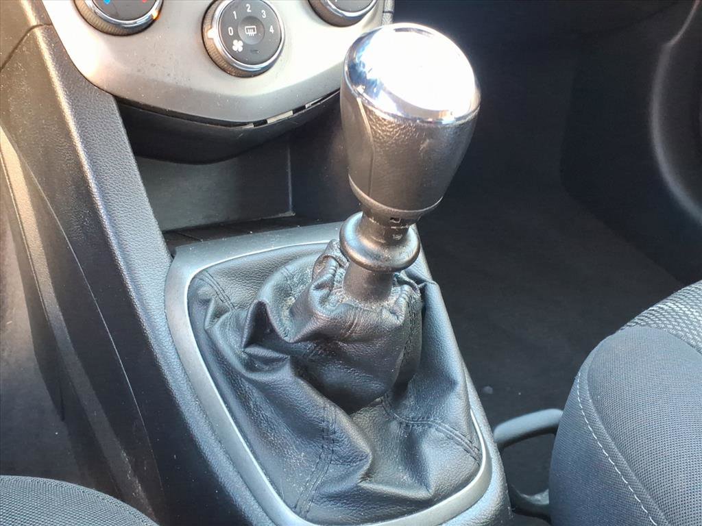 Used 2014 Chevrolet Sonic LT image 9