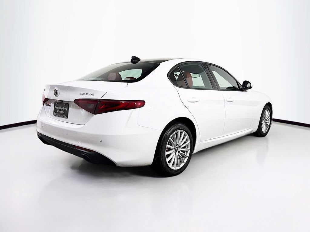Used 2022 Alfa Romeo Giulia Sprint AWD/4WD image 7