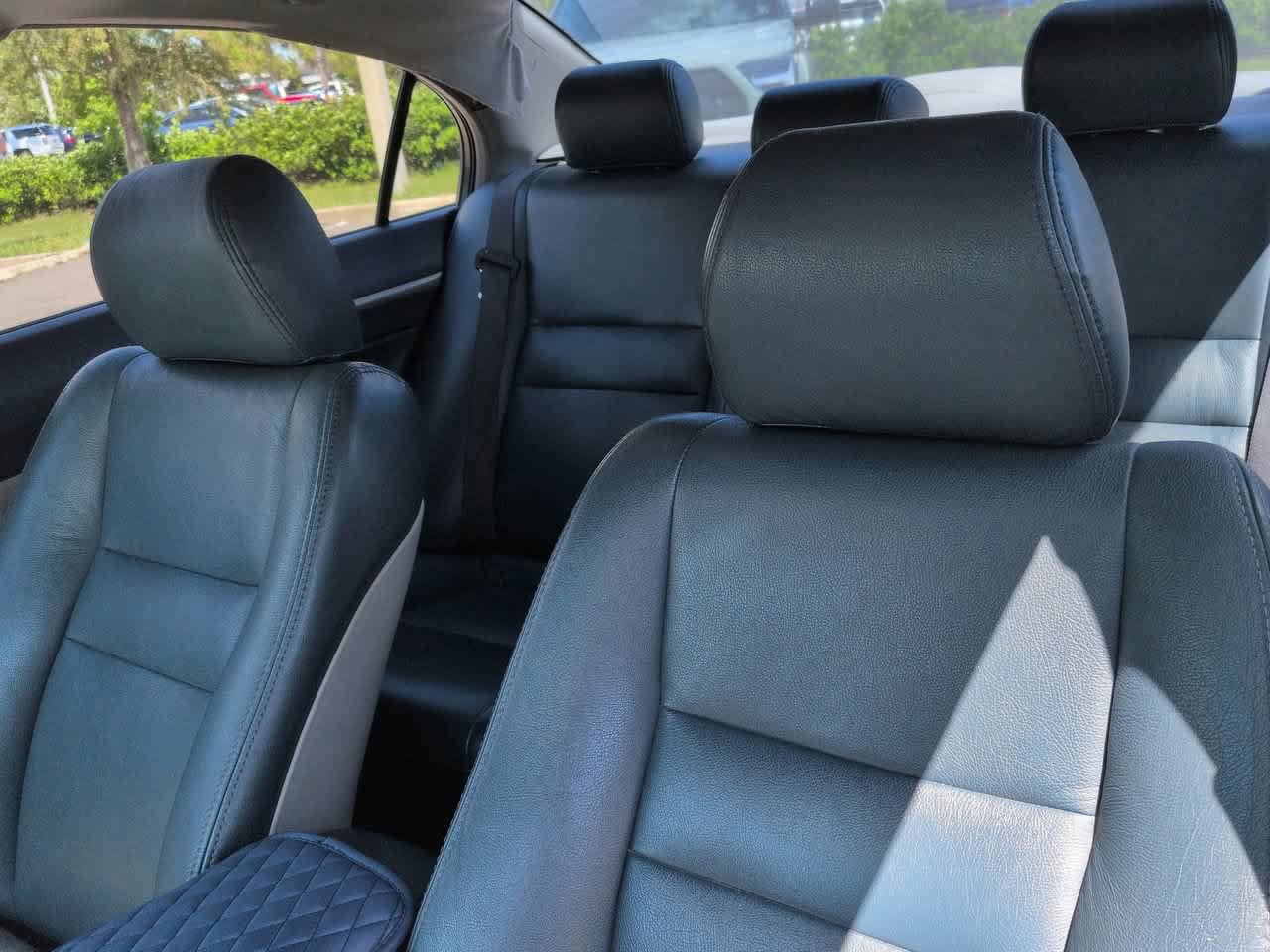 Used 2010 Honda Civic Hybrid Sedan image 8