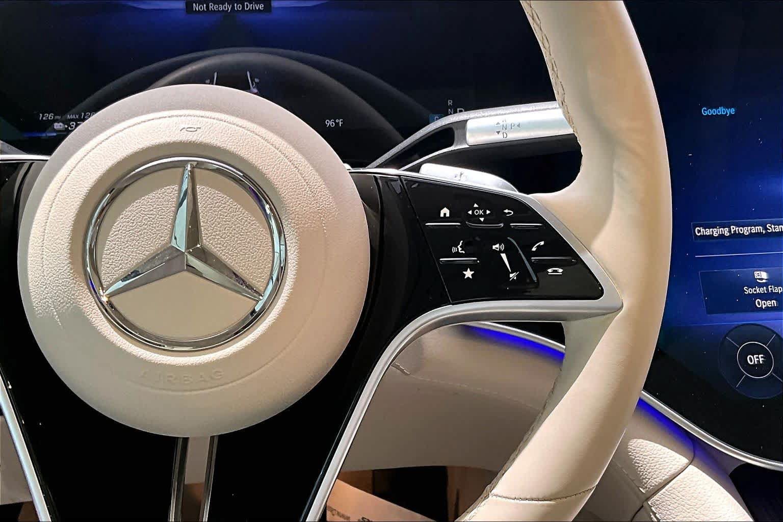 Used 2023 Mercedes-Benz EQS 580 4MATIC SUV image 24