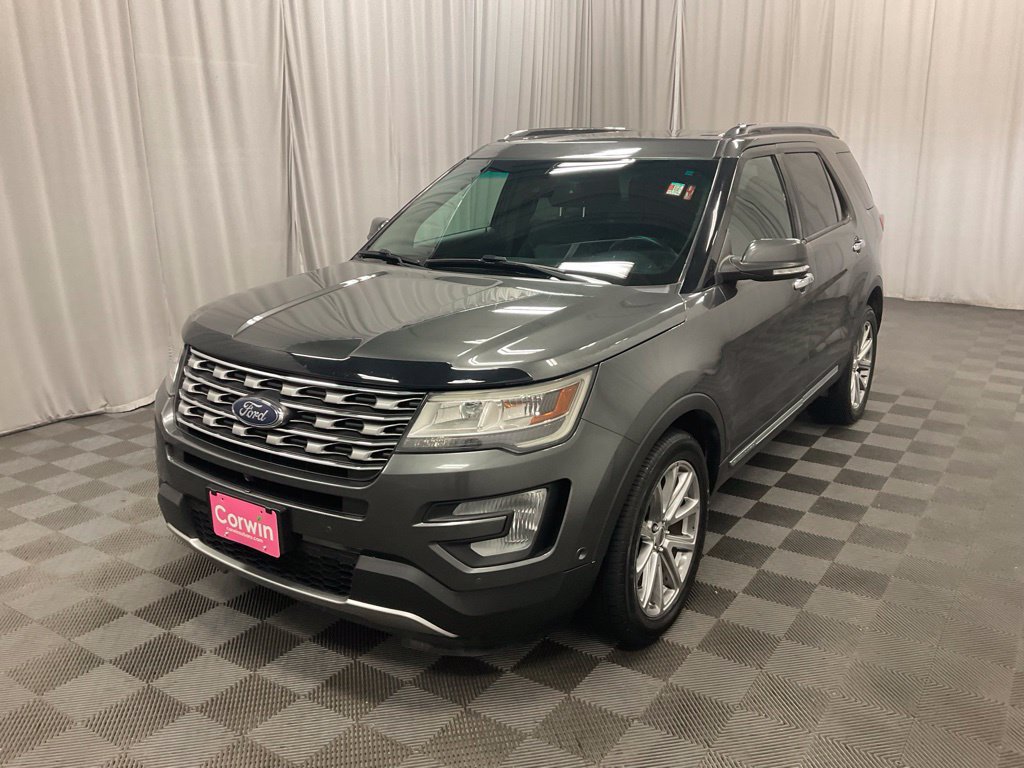 Used 2017 Ford Explorer Limited w/ Equipment Group 301A AWD/4WD image 5