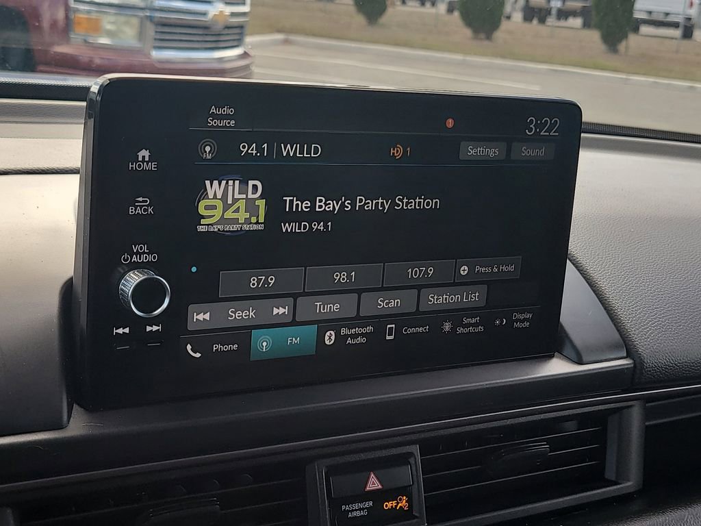 Used 2025 Honda Pilot TrailSport image 23