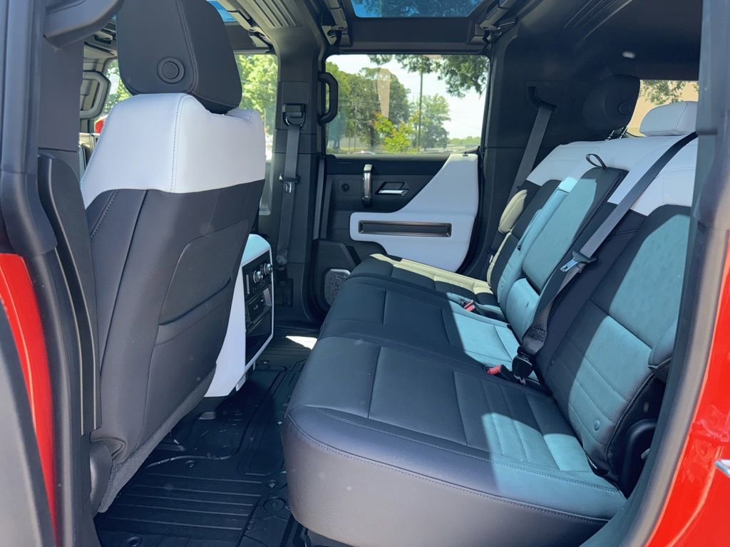 Used 2025 GMC Hummer EV 3X w/ LPO, Dark Essentials Package AWD/4WD image 12