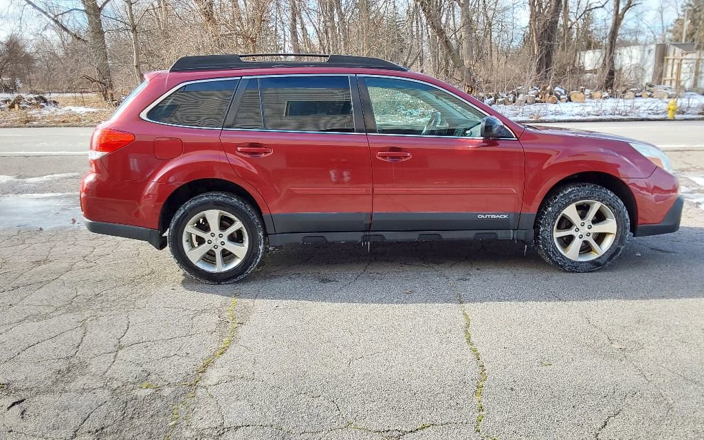 Used 2013 Subaru Outback 2.5i Limited w/ Moonroof Pkg image 4
