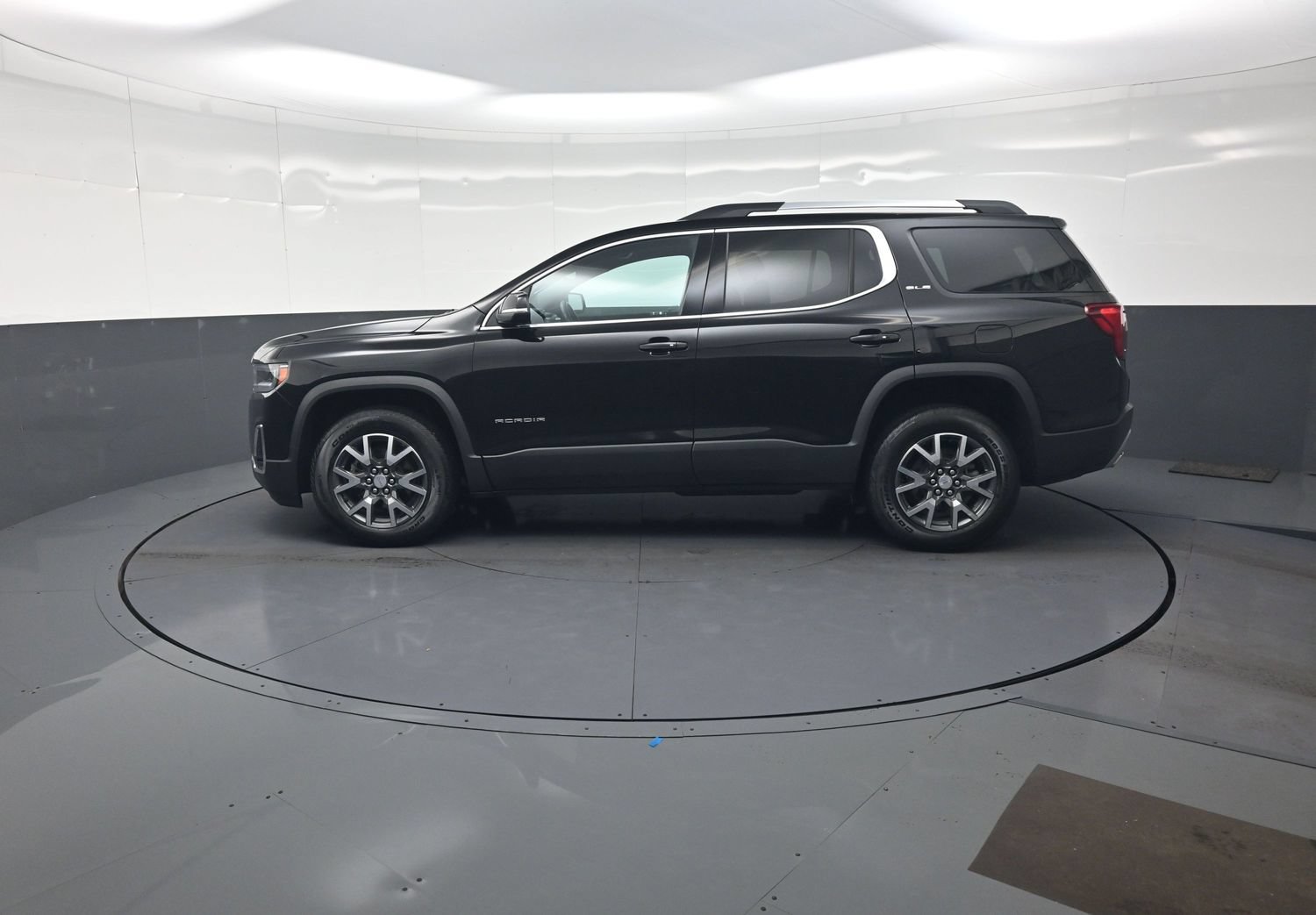 Used 2023 GMC Acadia SLE w/ Driver Convenience Package AWD/4WD image 6