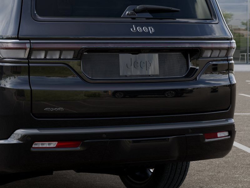 New 2026 Jeep Grand Wagoneer Summit AWD/4WD image 14