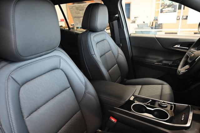 New 2027 Chevrolet Equinox LT w/ Convenience Package II FWD image 8