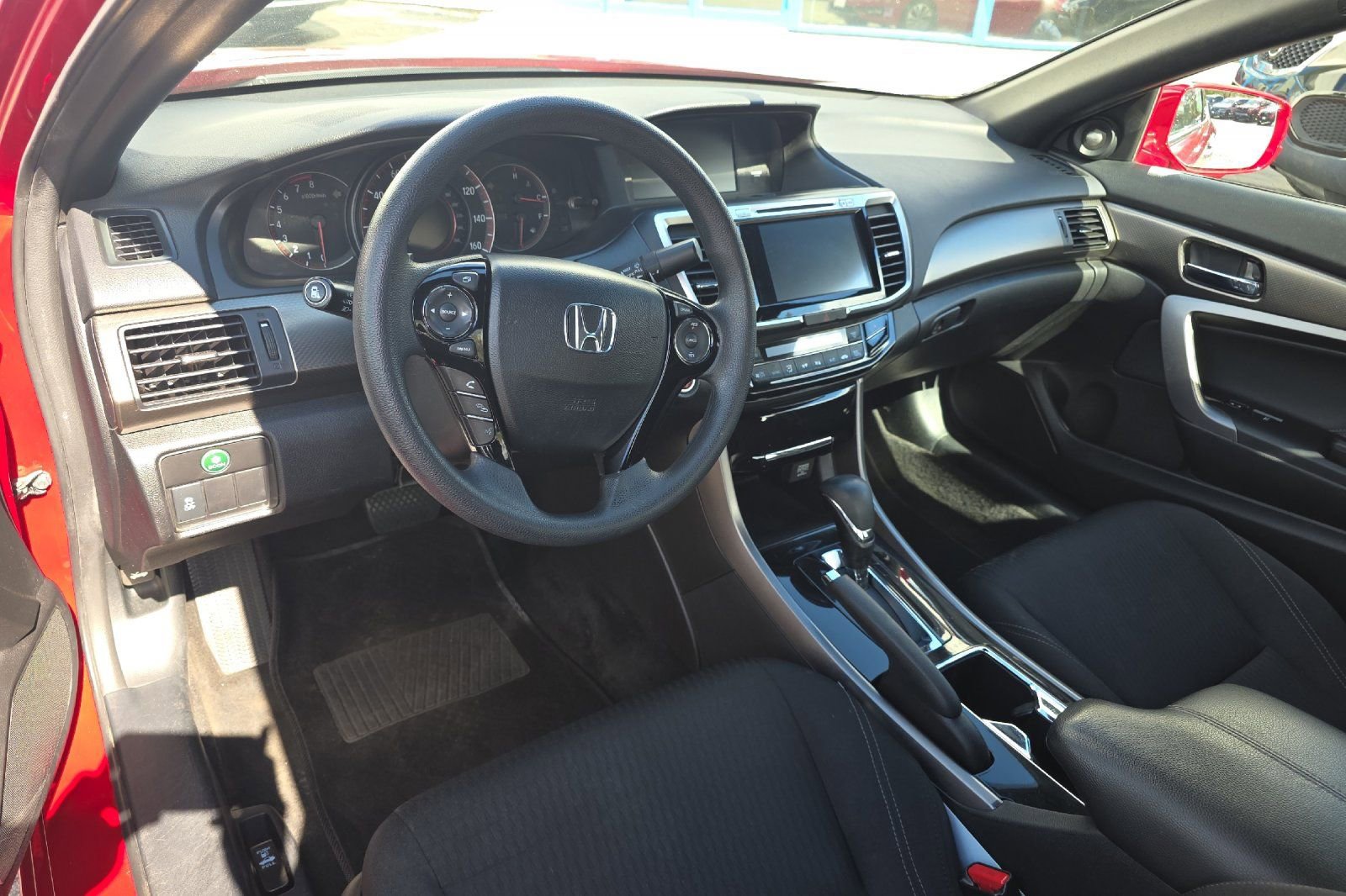 Used 2017 Honda Accord EX image 9