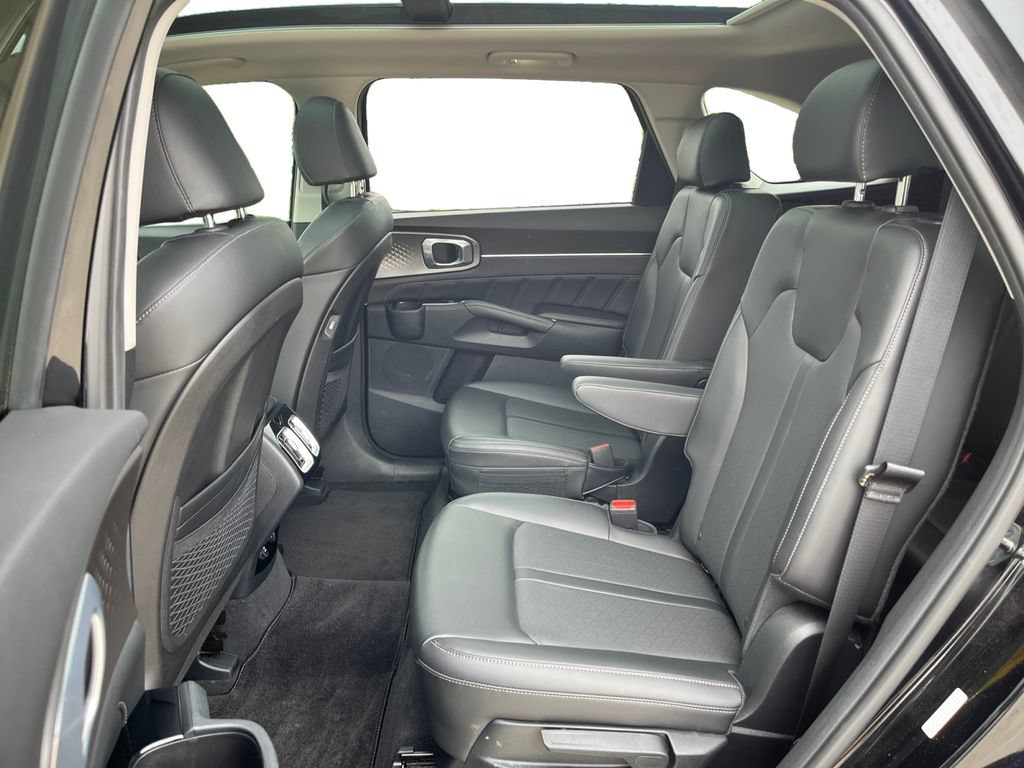 Used 2023 Kia Sorento SX AWD/4WD image 27