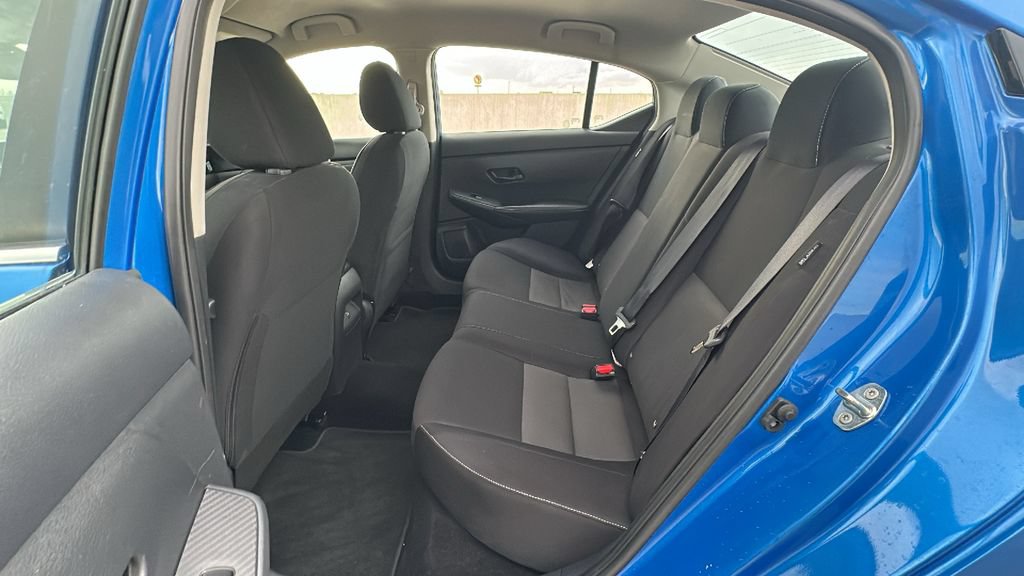 Used 2025 Nissan Sentra SV FWD image 31