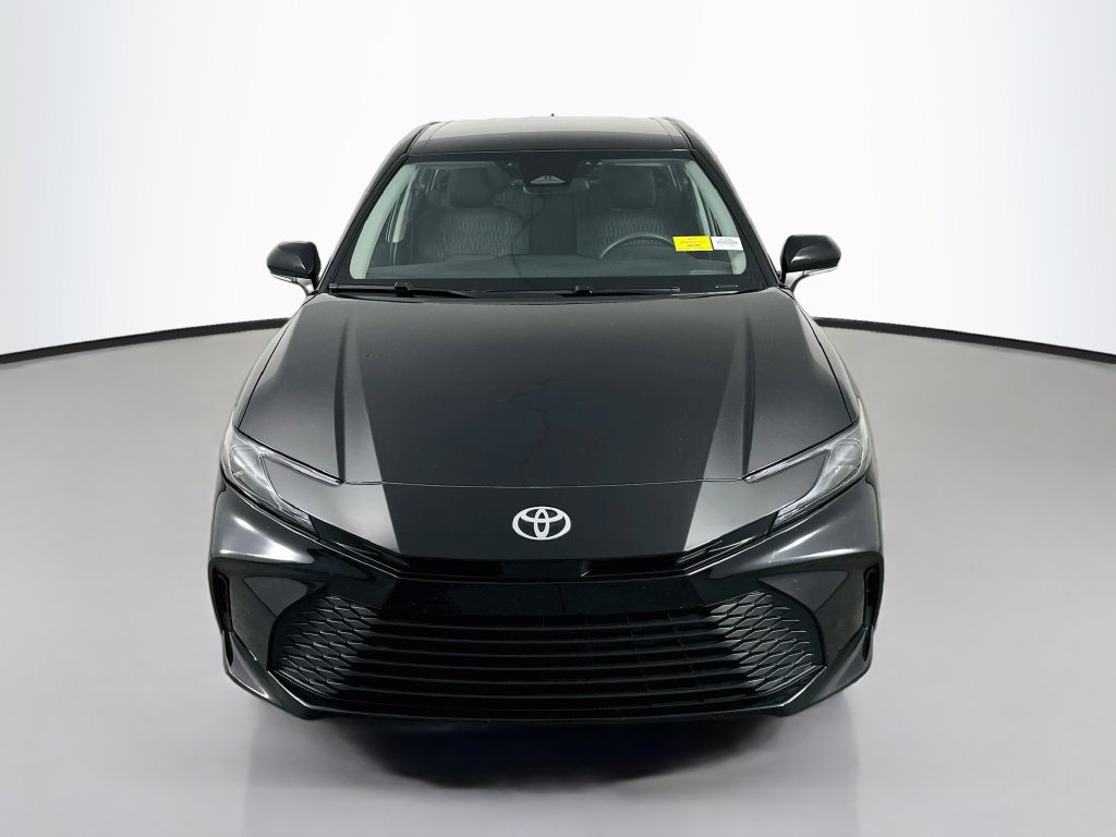 Used 2025 Toyota Camry LE FWD image 2
