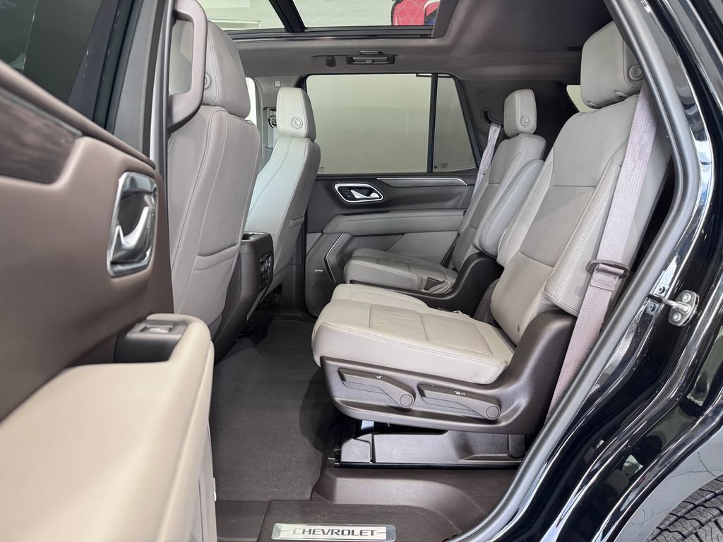 Certified 2023 Chevrolet Tahoe Z71 w/ Luxury Package AWD/4WD image 14