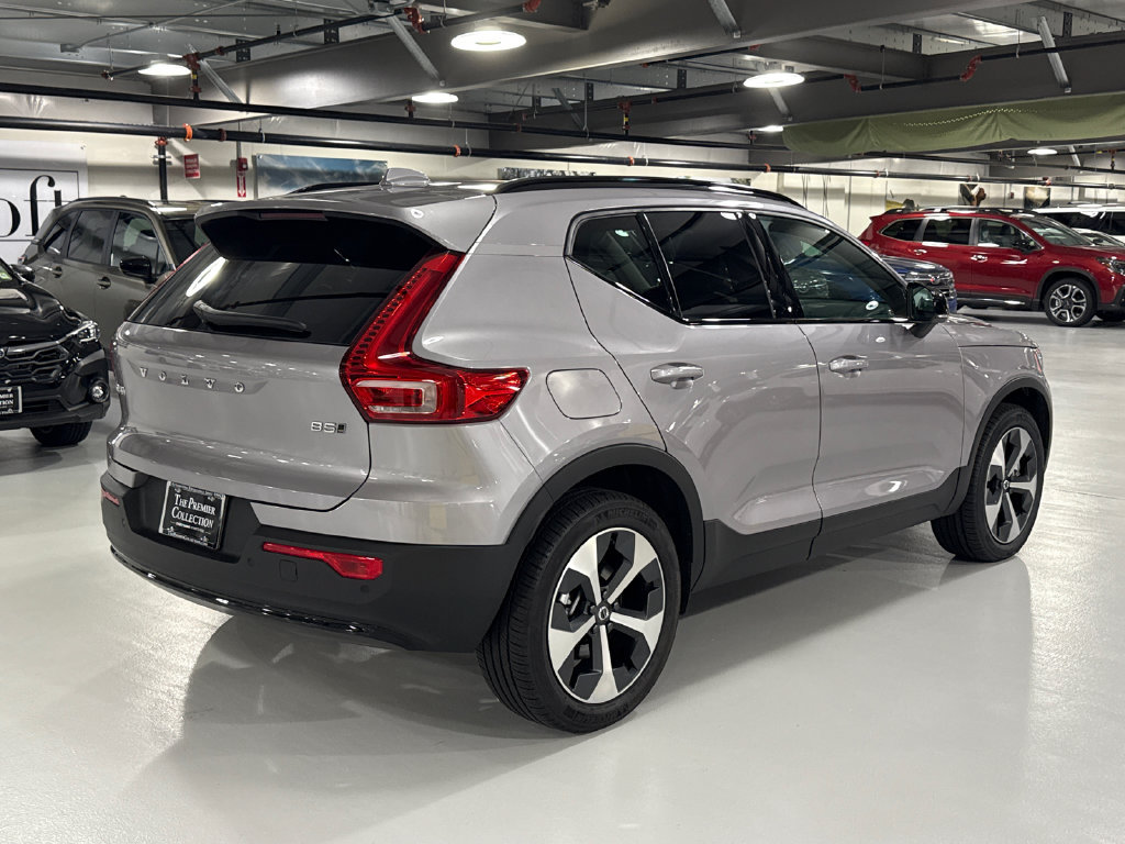 Used 2026 Volvo XC40 B5 Core w/ Protection Package Premier AWD/4WD image 2