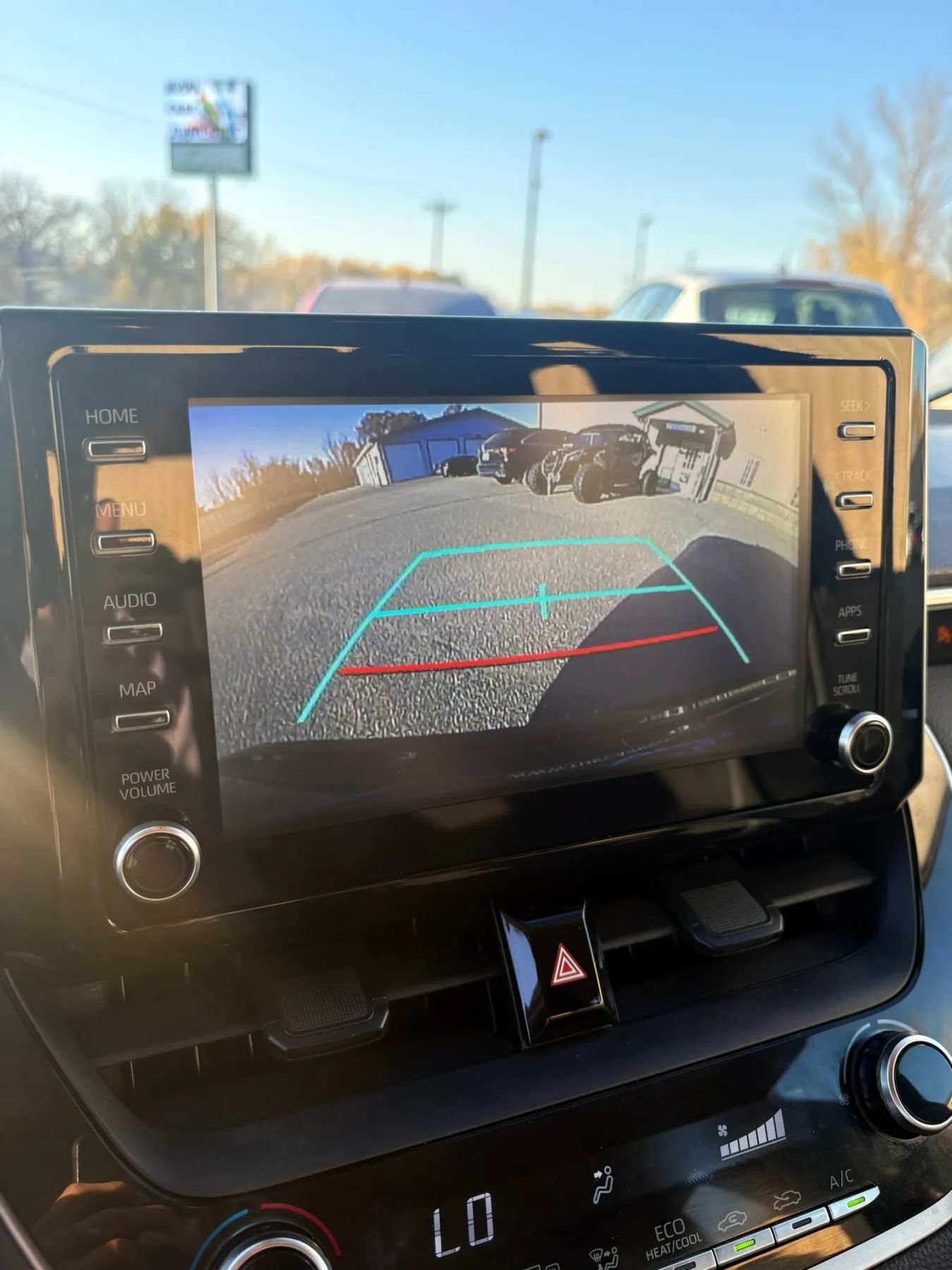 Used 2020 Toyota Corolla LE FWD image 19