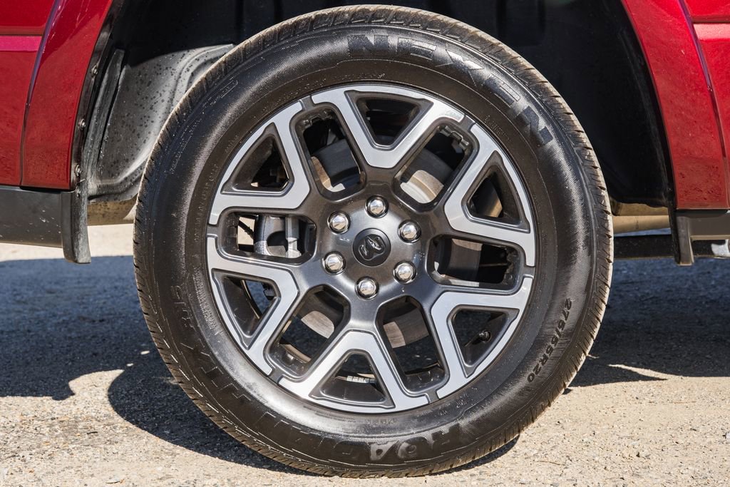 Used 2025 RAM 1500 Laramie image 19