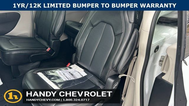 Used 2024 Chrysler Pacifica Touring-L FWD image 40