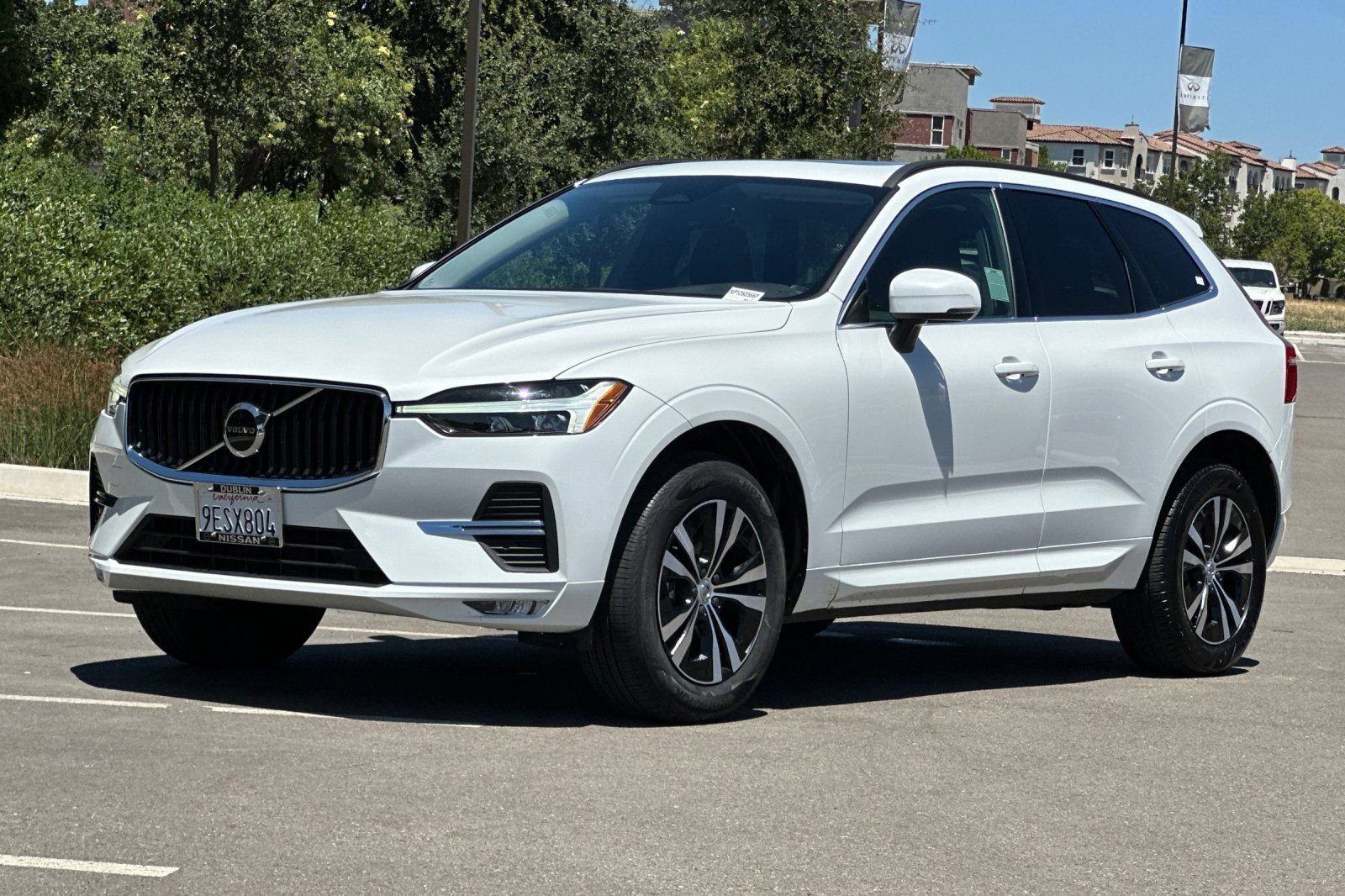 Used 2023 Volvo XC60 B5 Core w/ Protection Package Premier FWD image 8