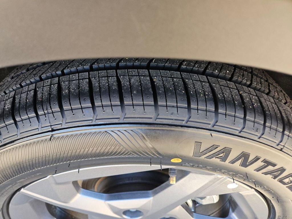 Used 2025 Kia K4 LXS image 26