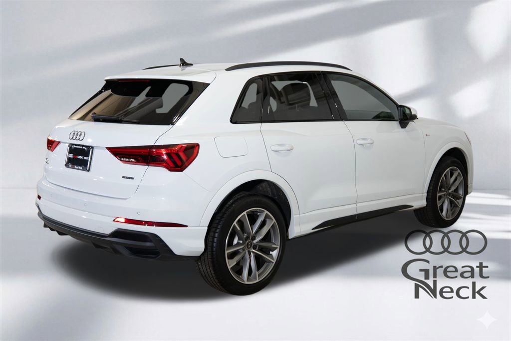Certified 2025 Audi Q3 2.0T Premium w/ Convenience Package image 10