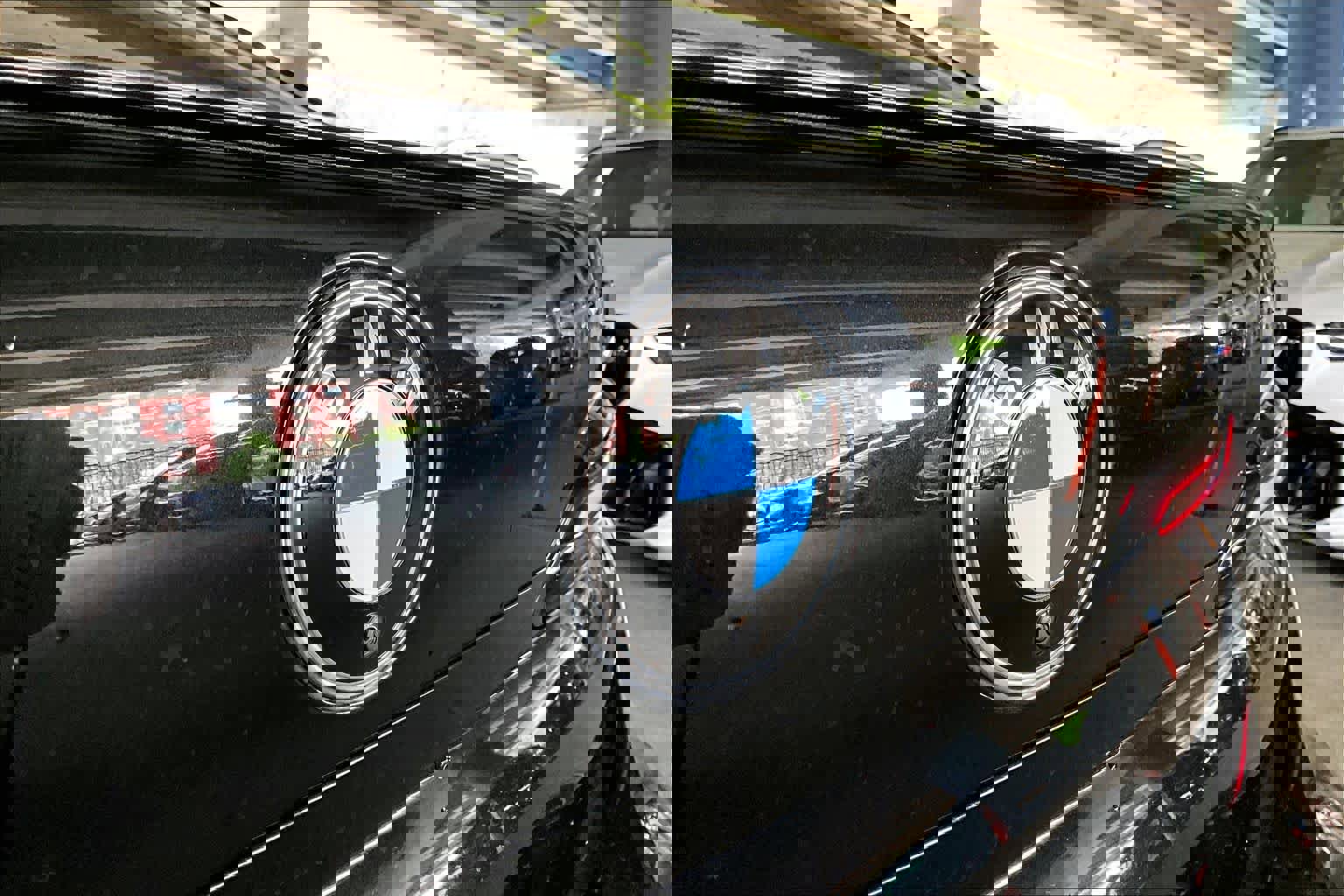 Used 2023 BMW 740i image 30