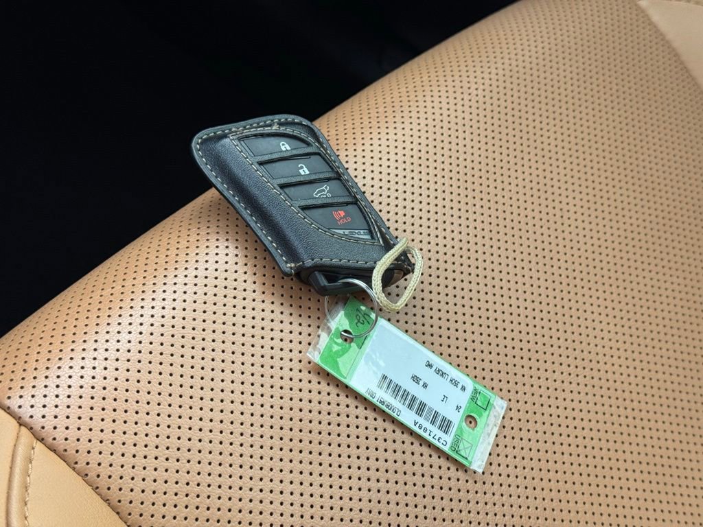 Used 2024 Lexus NX 300h AWD w/ Luxury Package image 41