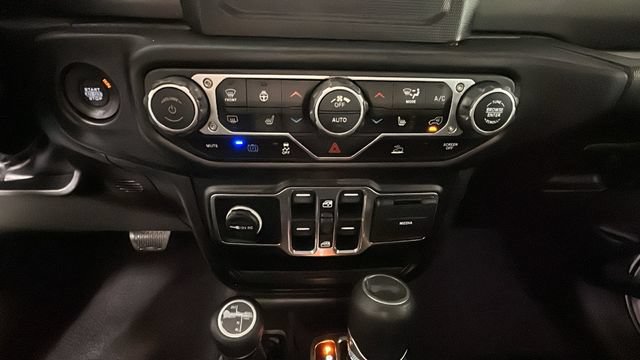 Used 2023 Jeep Wrangler Unlimited w/ Cold Weather Group AWD/4WD image 22