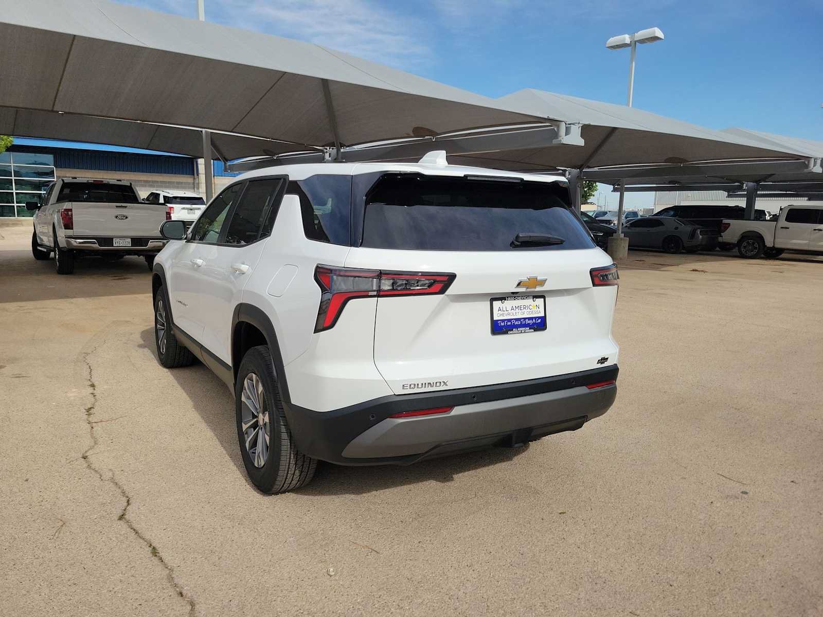 New 2026 Chevrolet Equinox LT w/ Convenience Package II FWD image 6